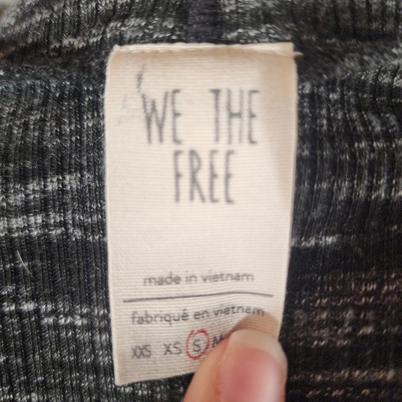 We The Free Heather Black Split Back Tunic Size Small - Picture 5 of 10